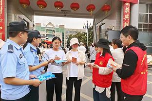 难阻球队失利！库兹马16中8空砍27分8篮板